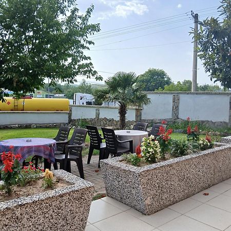 Shale Apartments And Rooms Гевгели Екстериор снимка