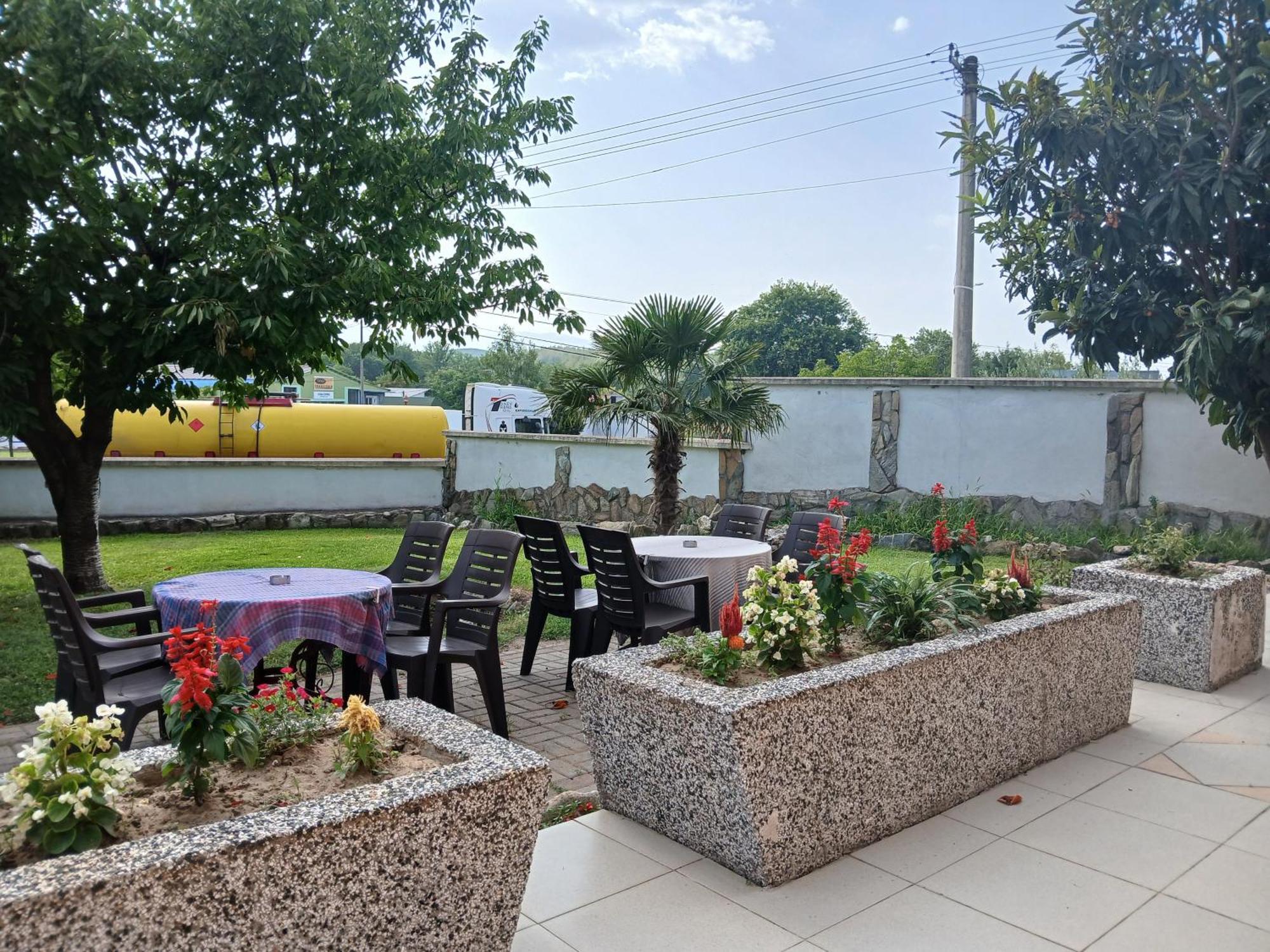 Shale Apartments And Rooms Гевгели Екстериор снимка